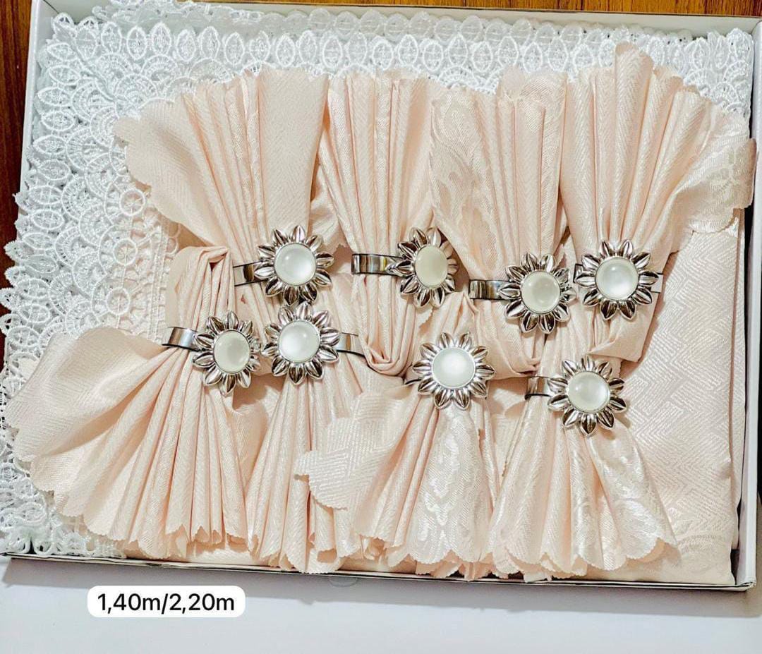 Nappe de table+8 torchons